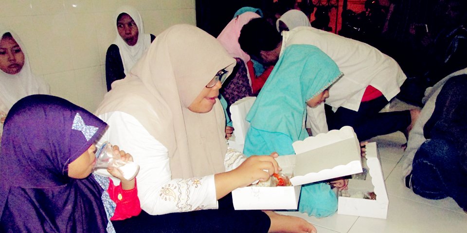 Buka Bersama dengan Anak-anak Panti